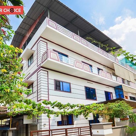 Oyo Home 81801 Akash Villa Trippapur Eksteriør billede