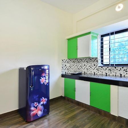 Oyo Home 81801 Akash Villa Trippapur Eksteriør billede