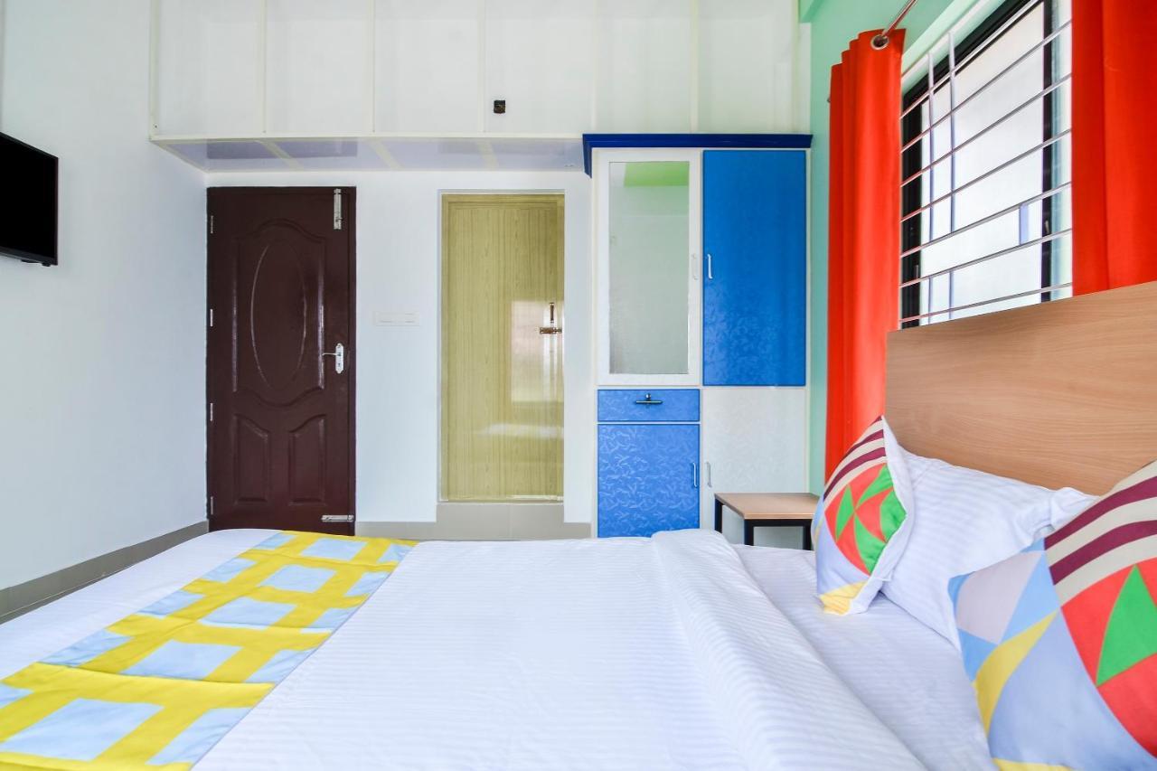 Oyo Home 81801 Akash Villa Trippapur Eksteriør billede