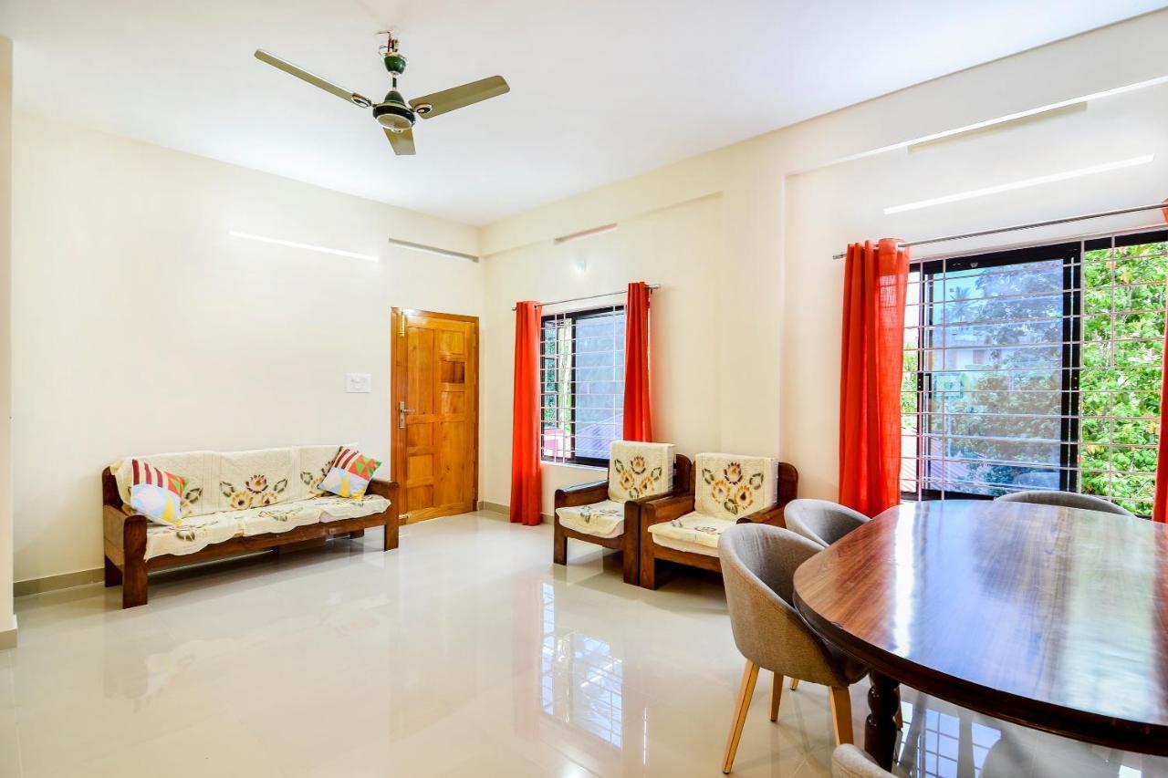 Oyo Home 81801 Akash Villa Trippapur Eksteriør billede