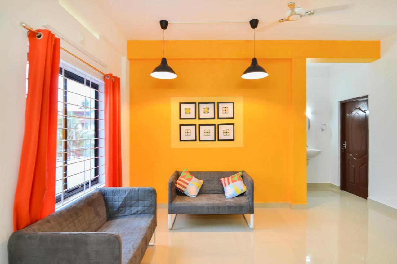 Oyo Home 81801 Akash Villa Trippapur Eksteriør billede