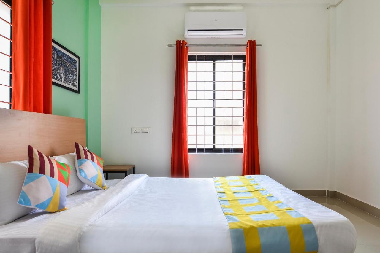 Oyo Home 81801 Akash Villa Trippapur Eksteriør billede